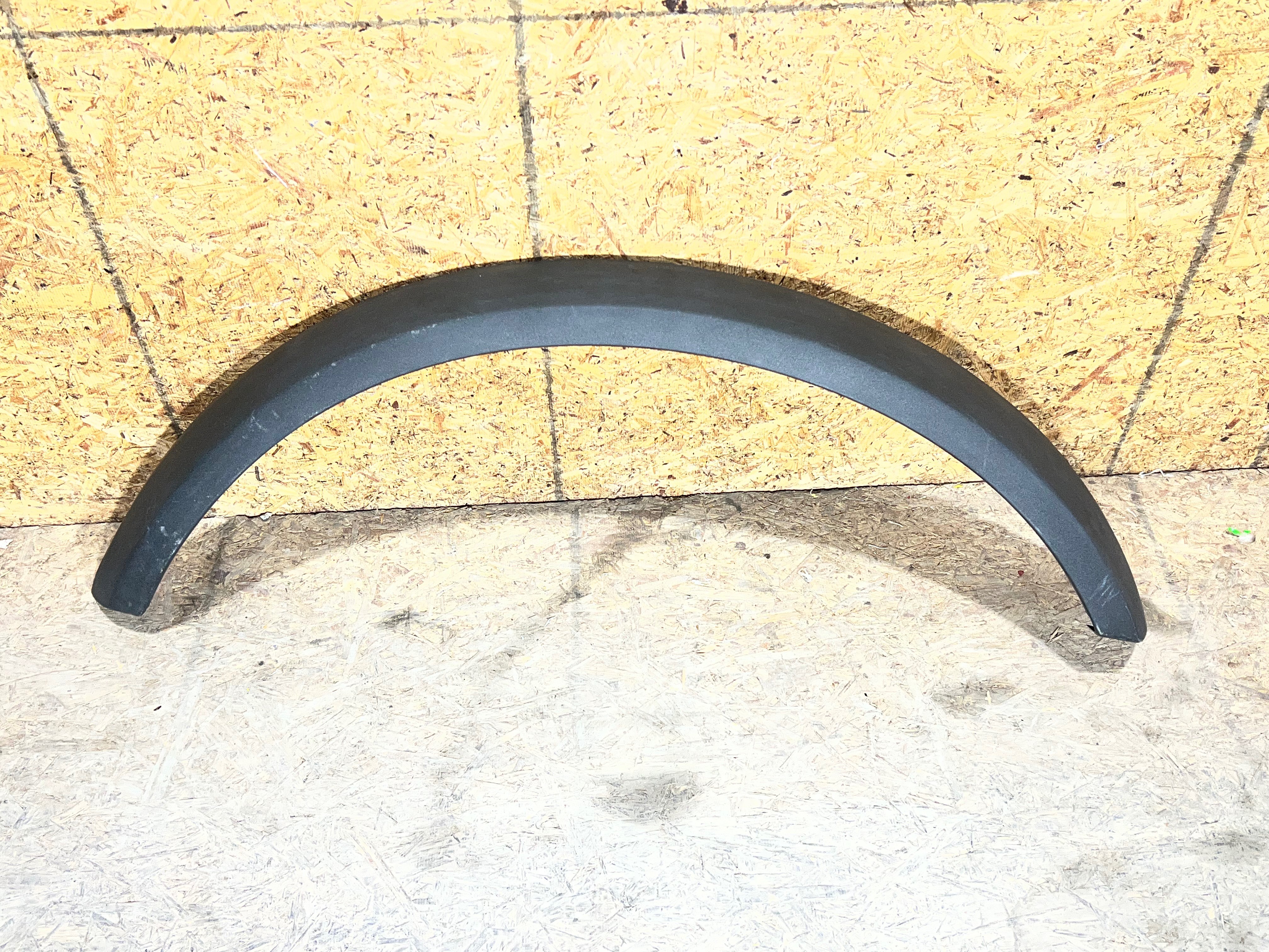 Ford Bronco 2021 - 2024 Cantonera Delantera Derecho Usado Original
