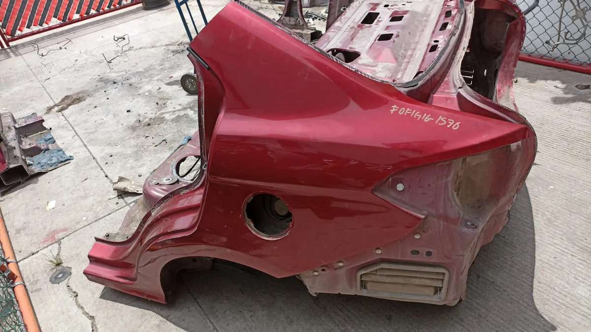 Costado Trasero Lh Ford Figo 2016-2018 Original De Uso Terracota