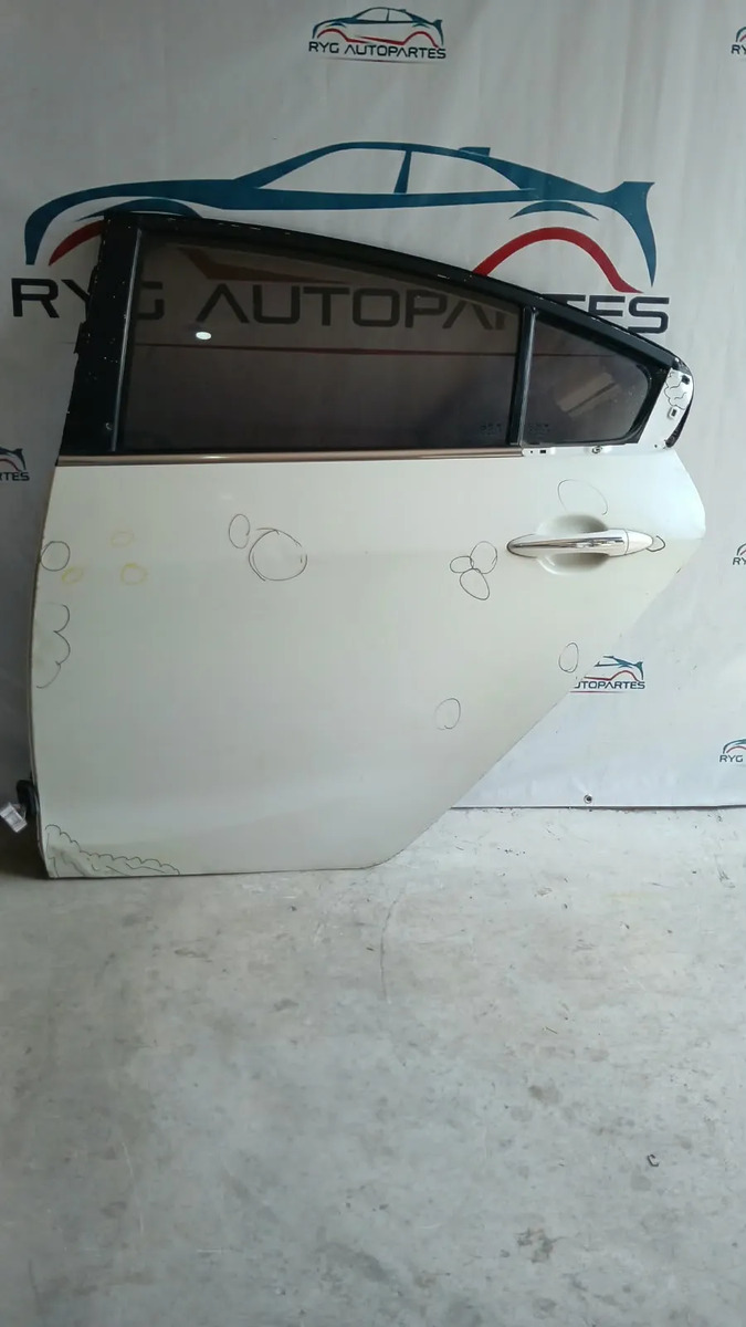 Puerta Trasera Izquierda Kia Forte 14-18 Reacondicionada Trasera Izquierdo Blanco