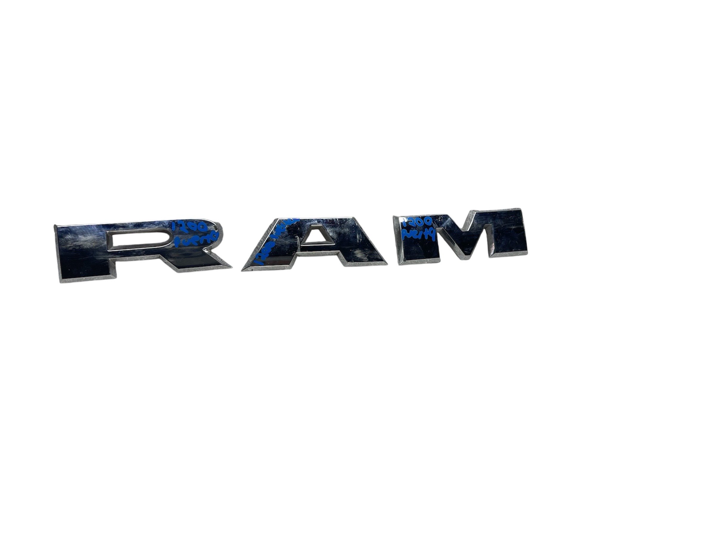 Dodge Ram 2024 - 2026 Emblema Usado Original