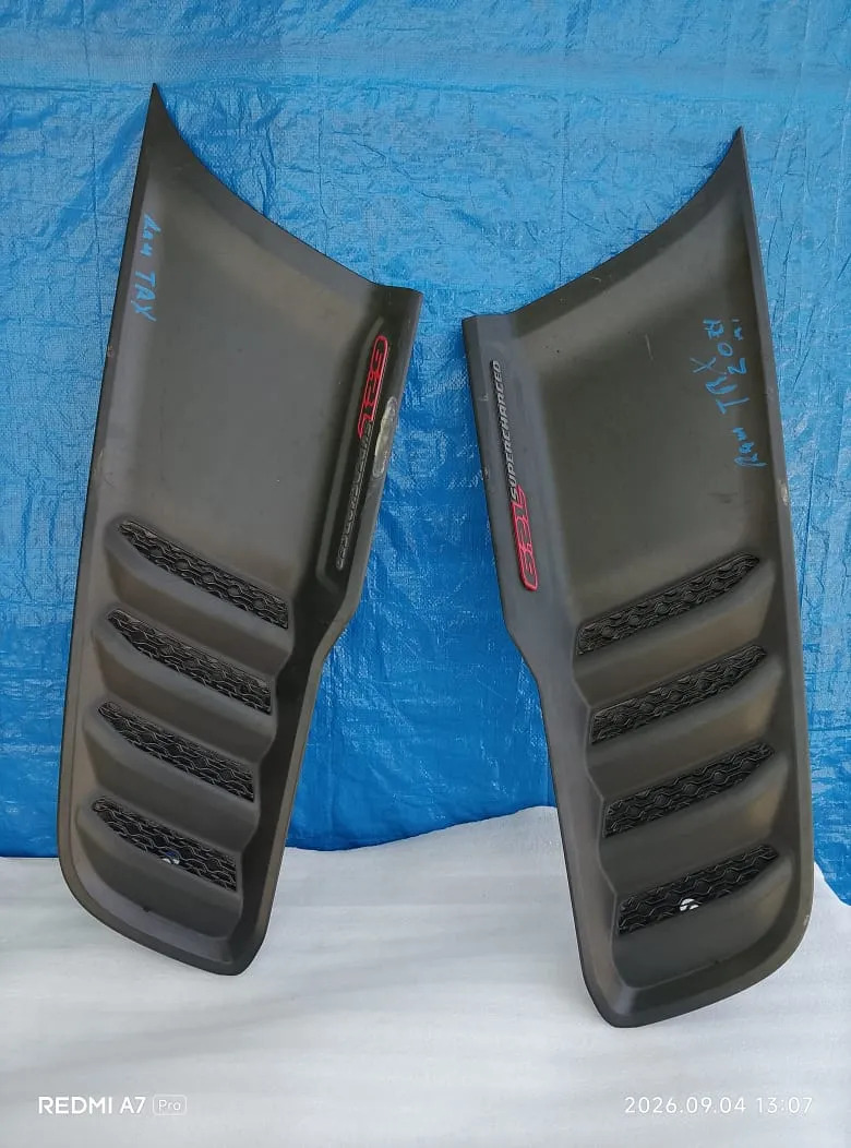 Tomas De Cofre Aire Laterales Ram Trx 2020 2021 2022 2024 Negro