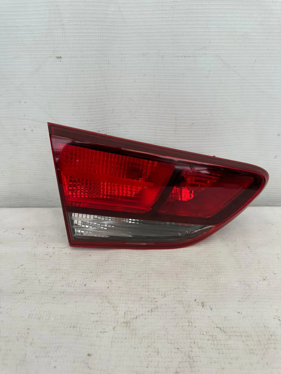 Calavera Int Izq Kia Rio Sedan 2018 19 20 2021 Usada Orig Izquierdo/conductor Rojo/cromo