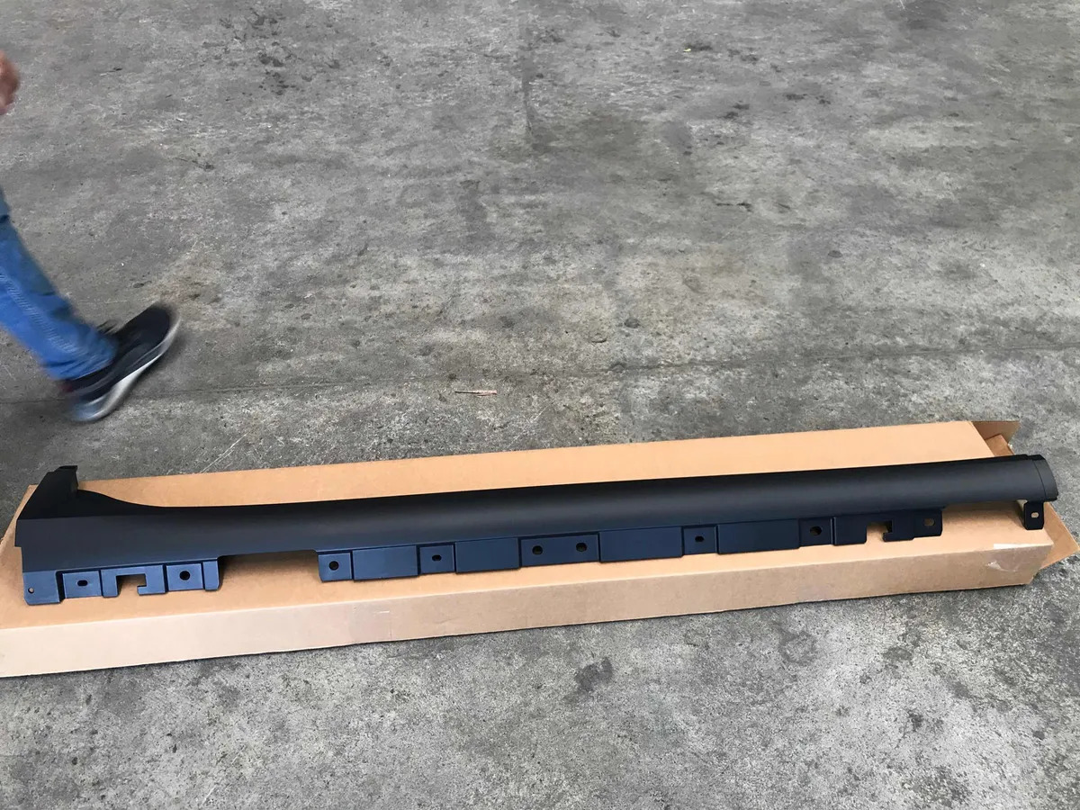 Estribo Derecho Nuevo Bmw X3 X4 2011 - 2018 Negro