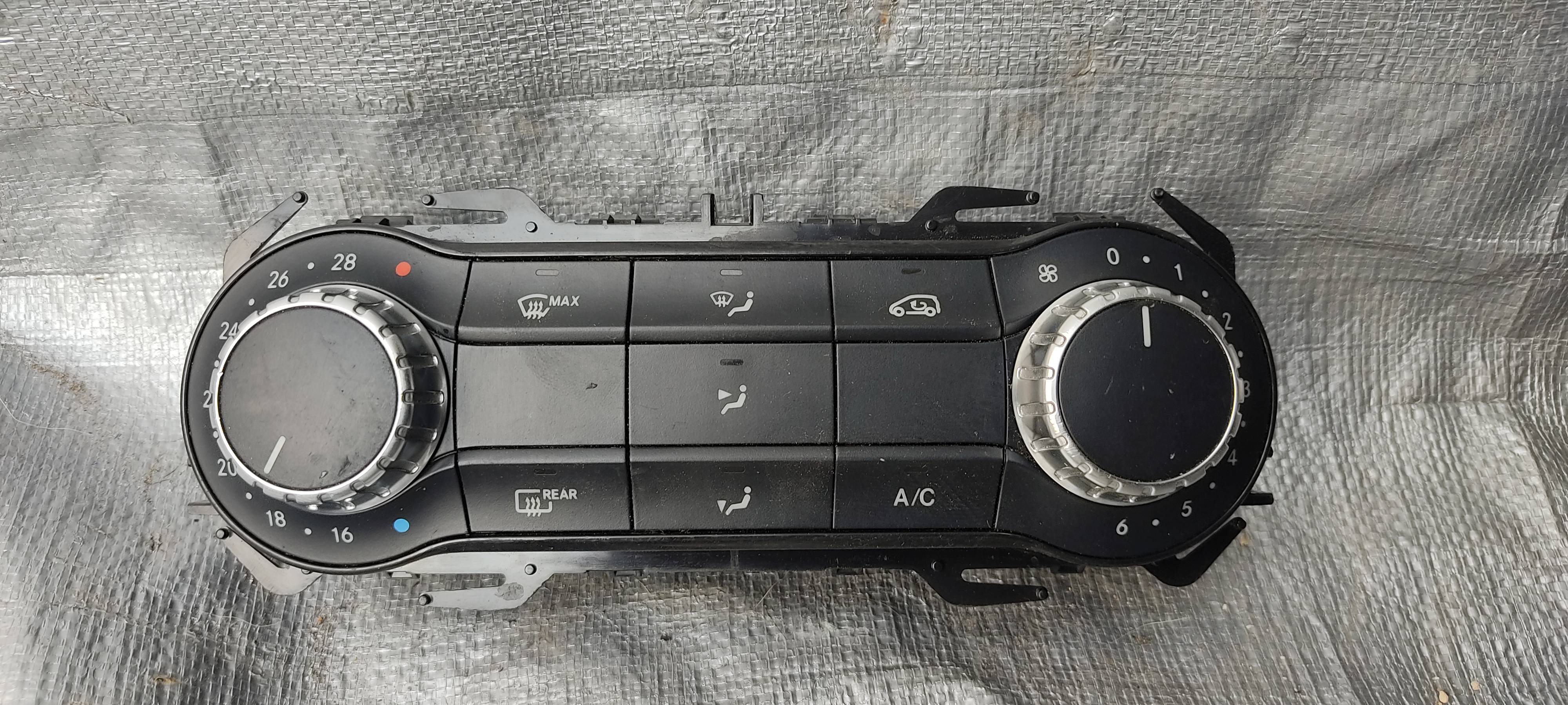 Mercedes-benz Clase gla 2014 - 2019 Control de Clima Delantera Usado Original