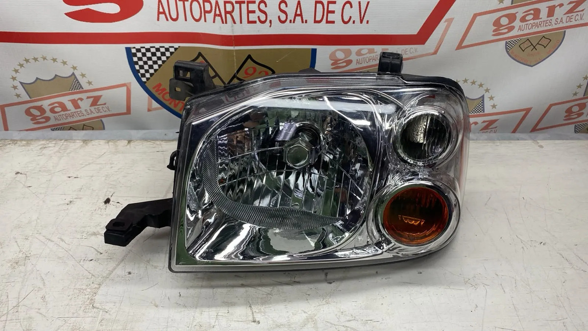 Nissan Np300 frontier 2008 - 2014 Faro Izquierdo Usado Generico