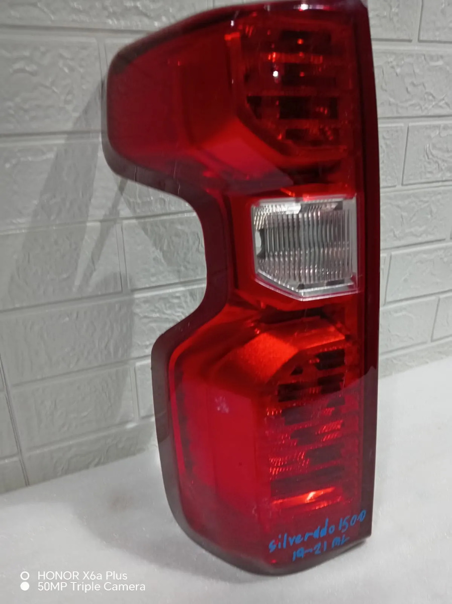 Calavera Izquierda Silverado 2019 2020 2021 Izquierdo/conductor Rojo