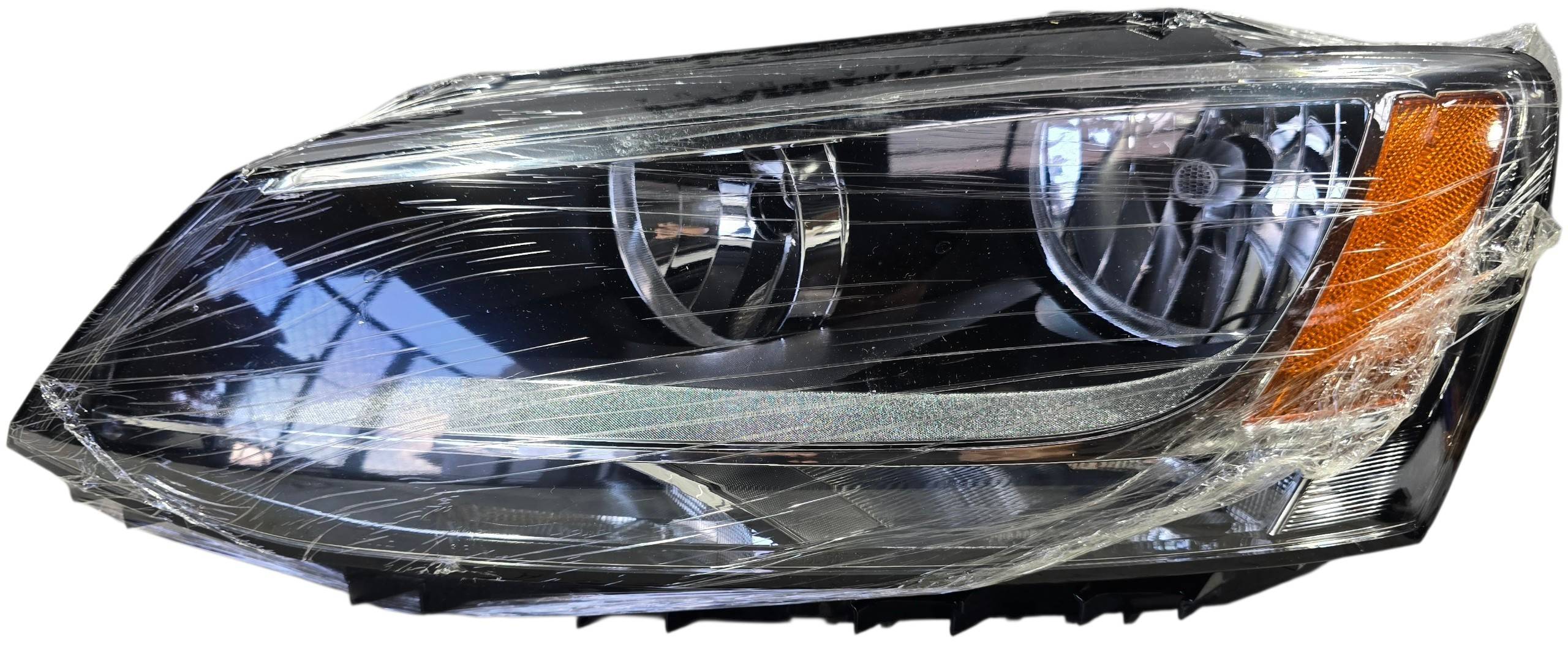 Volkswagen Jetta 2011 - 2018 Faro Izquierdo Usado Generico