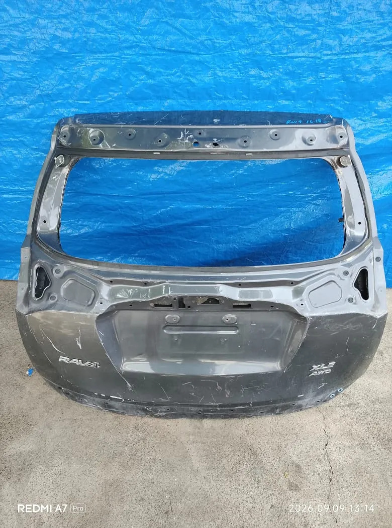 Quinta Puerta Tapa Toyota Rav4 2016 2017 2018 Gris