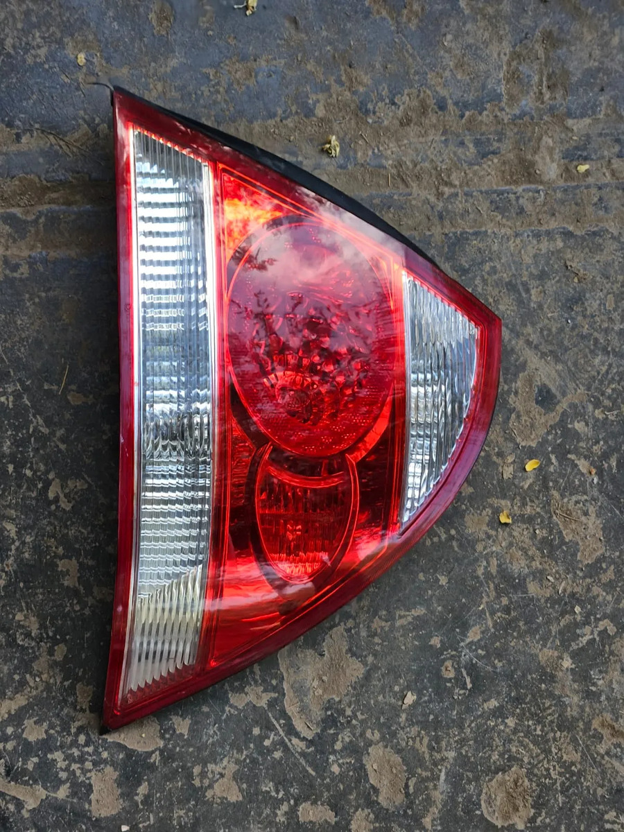Renault Scala 2010 Al 2013 Calavera Derecha Izquierdo/conductor Rojo