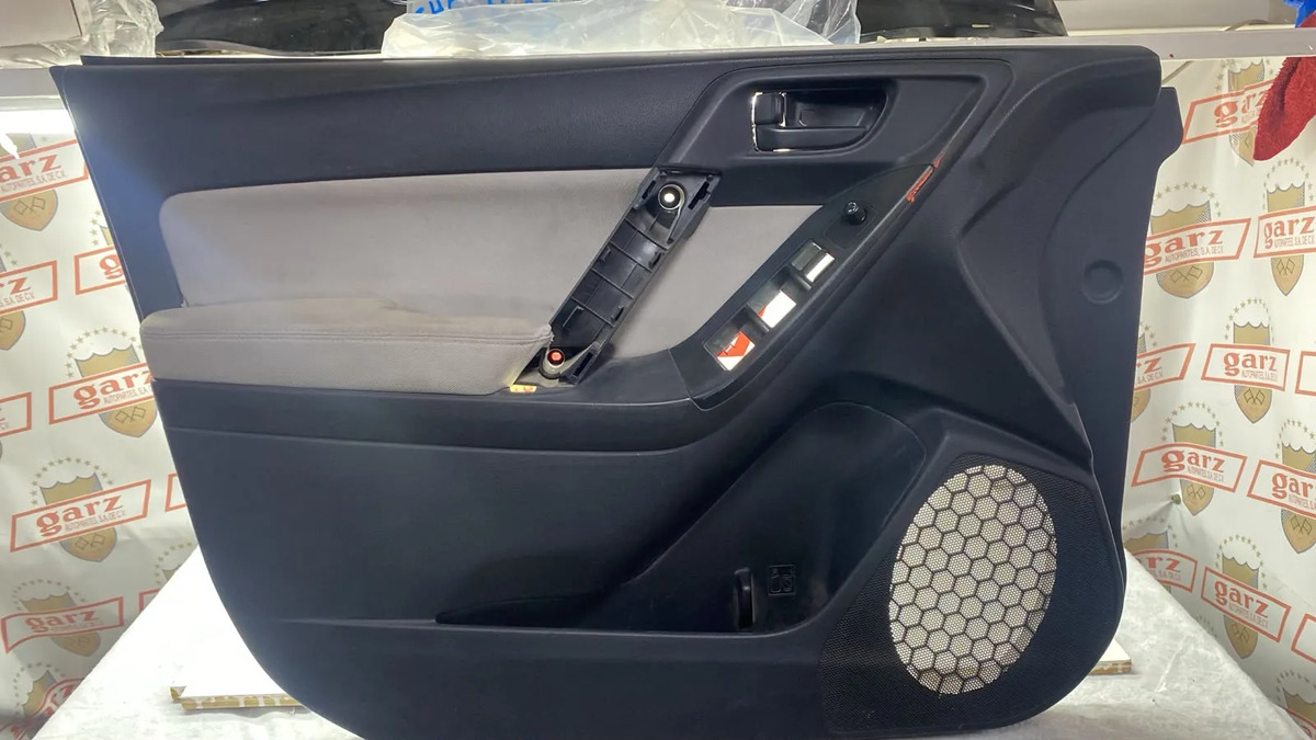 Subaru Forester 2014 - 2018 Tapiceria Delantera Izquierdo Usado Original