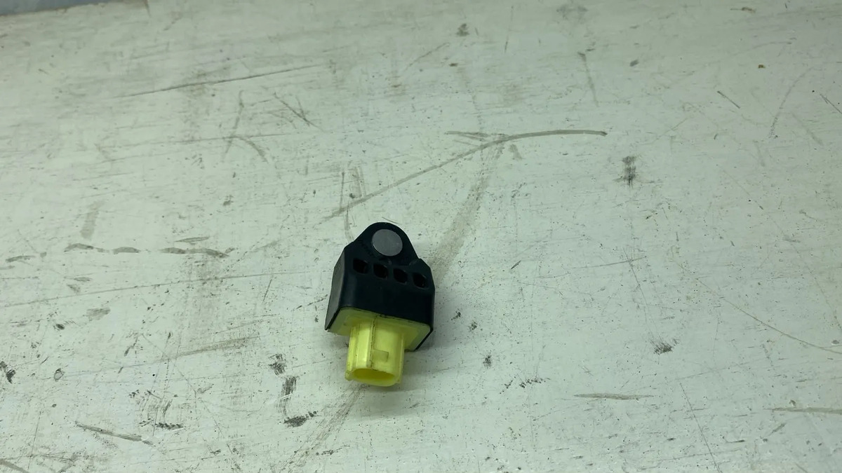 Sensor Airbag Delantero Izq Subaru Forester 2014 Al 2018