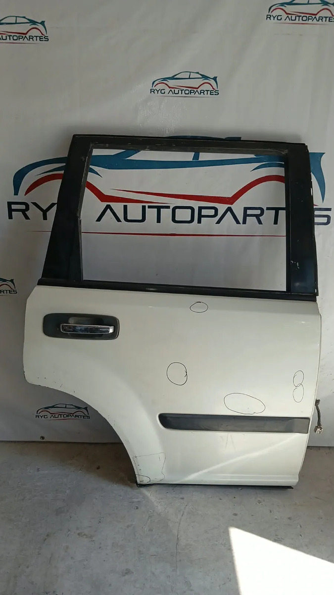 Puerta Trasera Derecha Nissan X-trail  Xtrail 02-07 Cascaron Trasera Derecho Blanco
