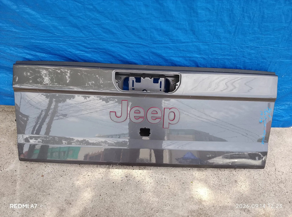 Tapa Batea Jeep Mojave Gladiator 2019 2021 2022 2023 2024 Gris