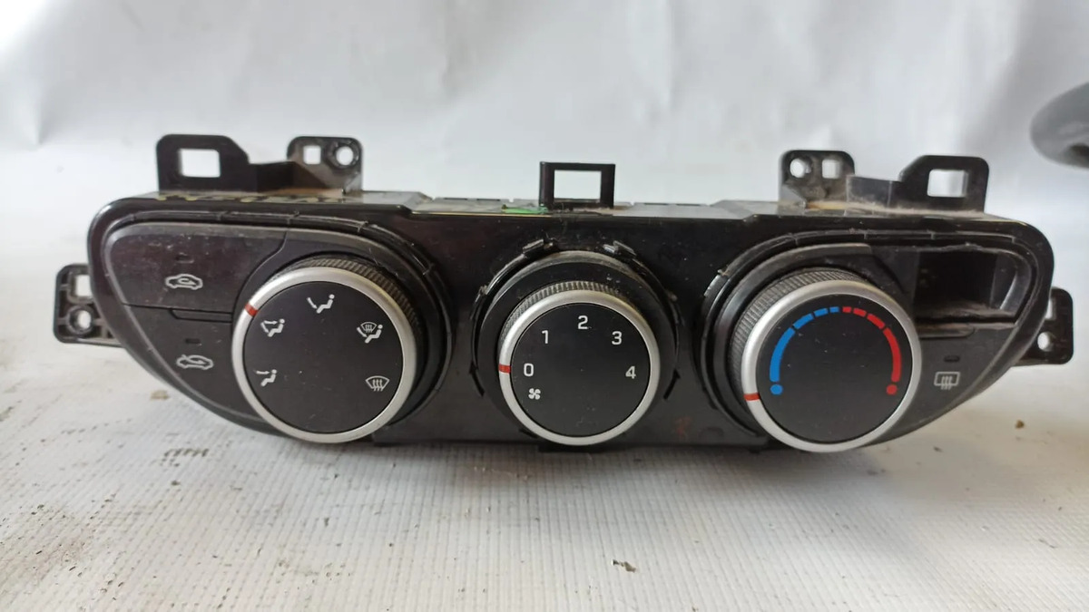 Control A/a Hyundai Grand I10 2015-2020 1.2l Std