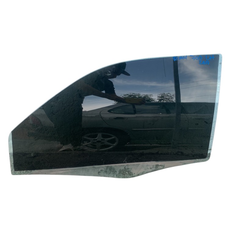 Dodge RAM700 2015 - 2020 Vidrio Delantera Izquierdo Usado Original