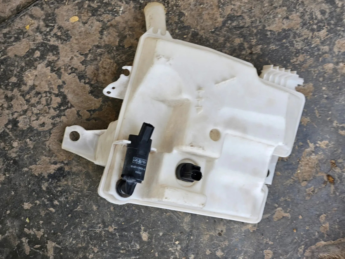Ford Focus 2012-2016 Deposito Agua Limpiaparabrisas Beige