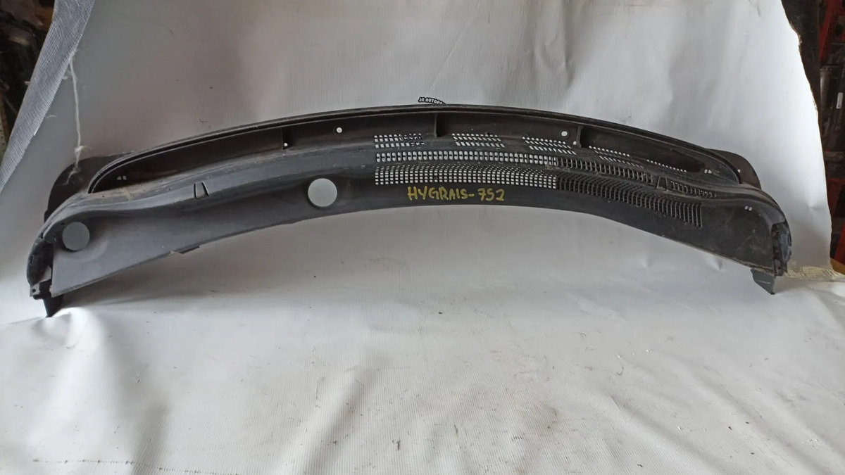 Tolva Limpiabrisas Hyundai Grand I10 2015-2020 Usado Negro
