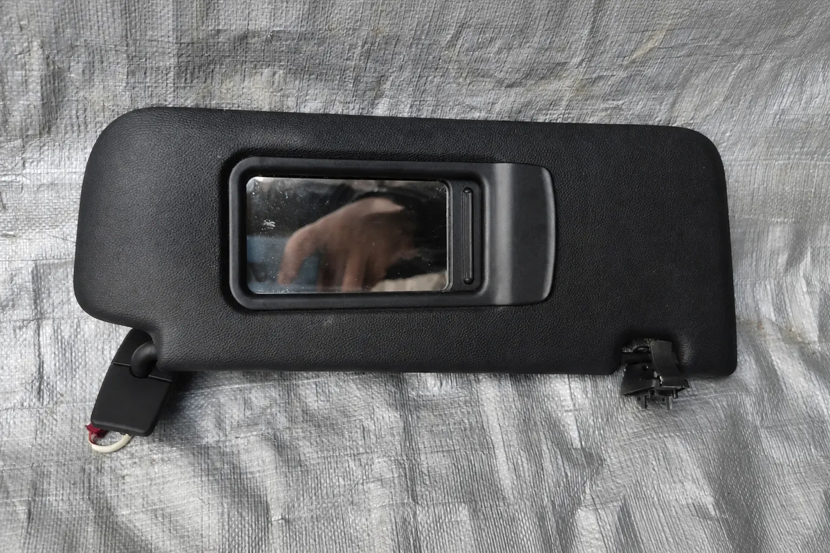 Bmw X3 2011 - 2014 Visera Delantera Usado Original