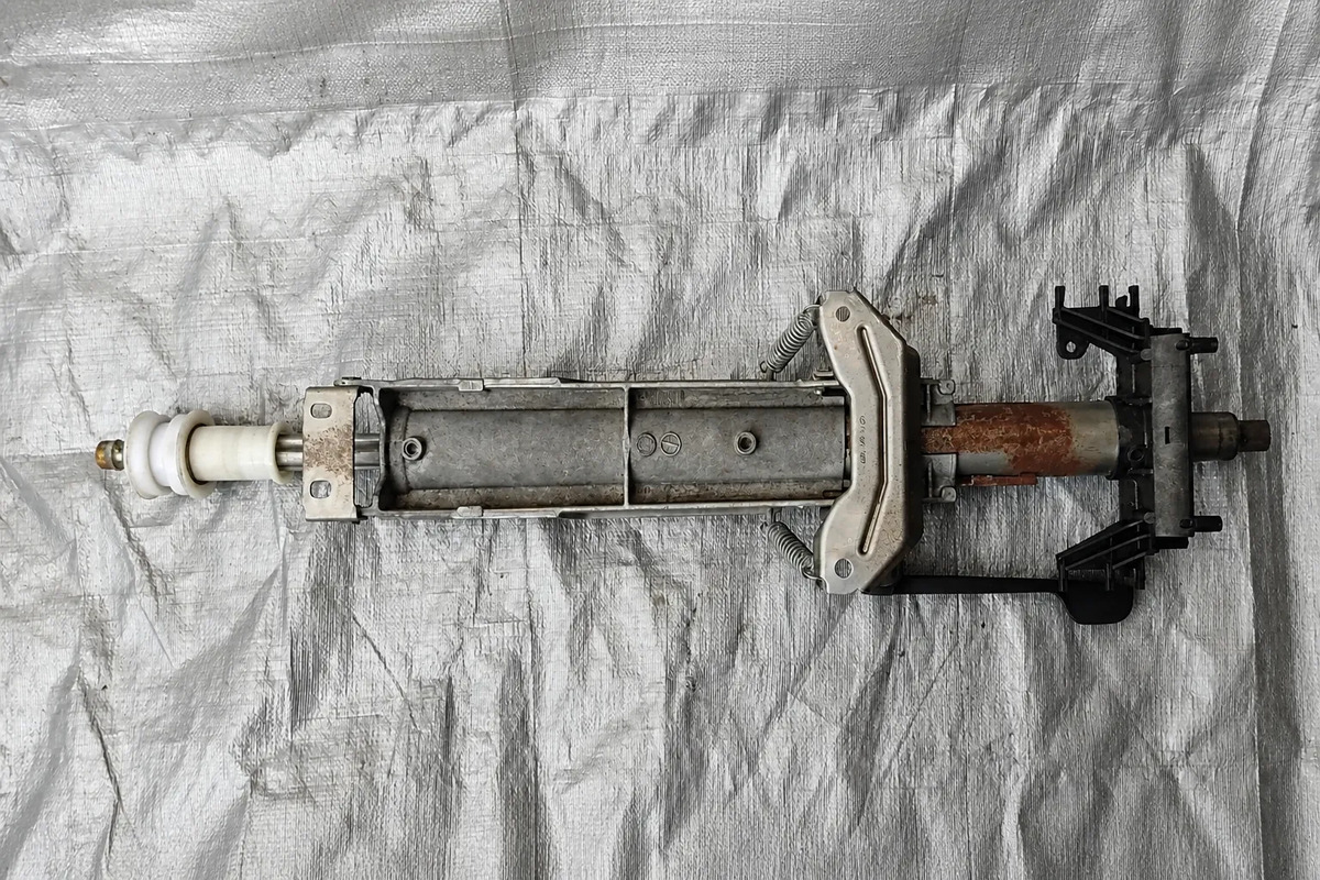 Bmw X3 2011 - 2014 Columna Delantera Usado Original