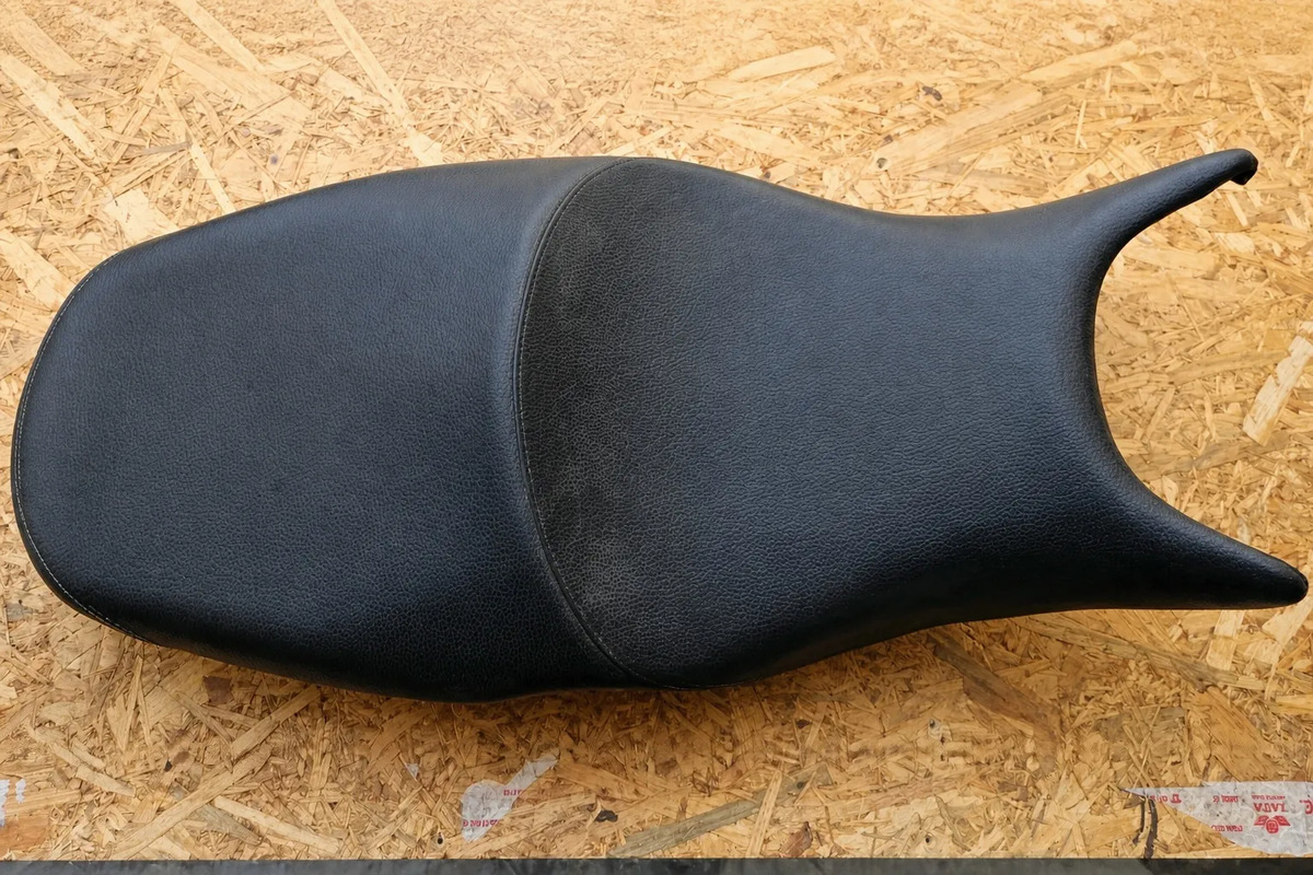 Bmw F800 Gt 2017-2019 Cojin Asiento Coductor Negro