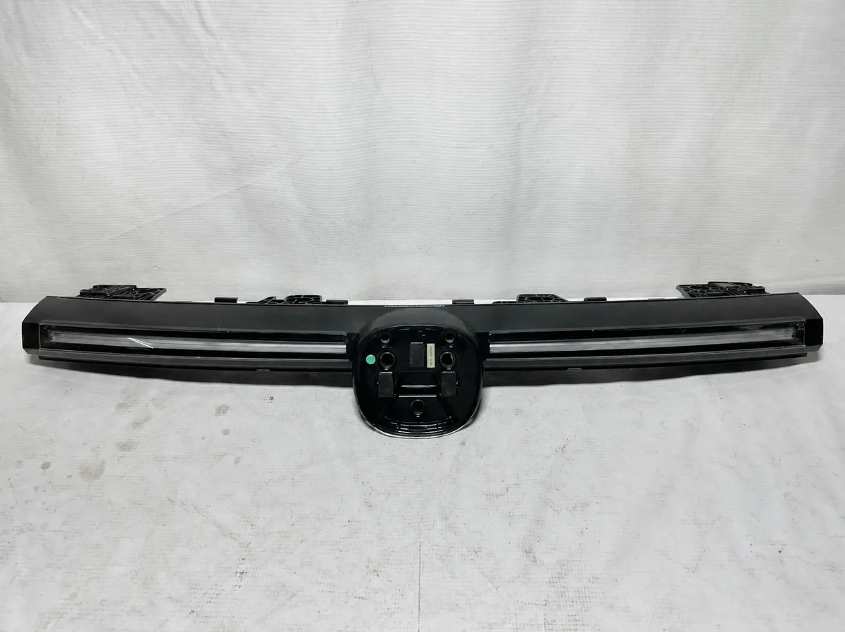 Parrilla Front Changan Cs35 Plus 2022 23 2024 Led C/detalle Negro Brillante Brillante