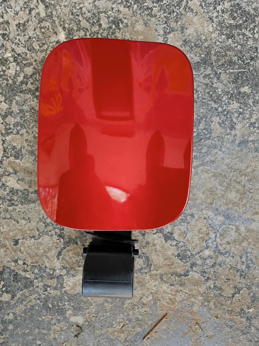 Renault Captur 2017-2022 Tapa De Gasolina Rojo 1