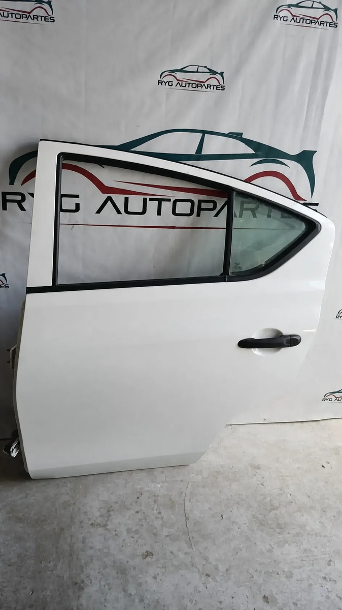 Puerta Trasera Izquierda Nissan Versa 2012-2019 Eléctrica. Trasera Izquierda Blanco