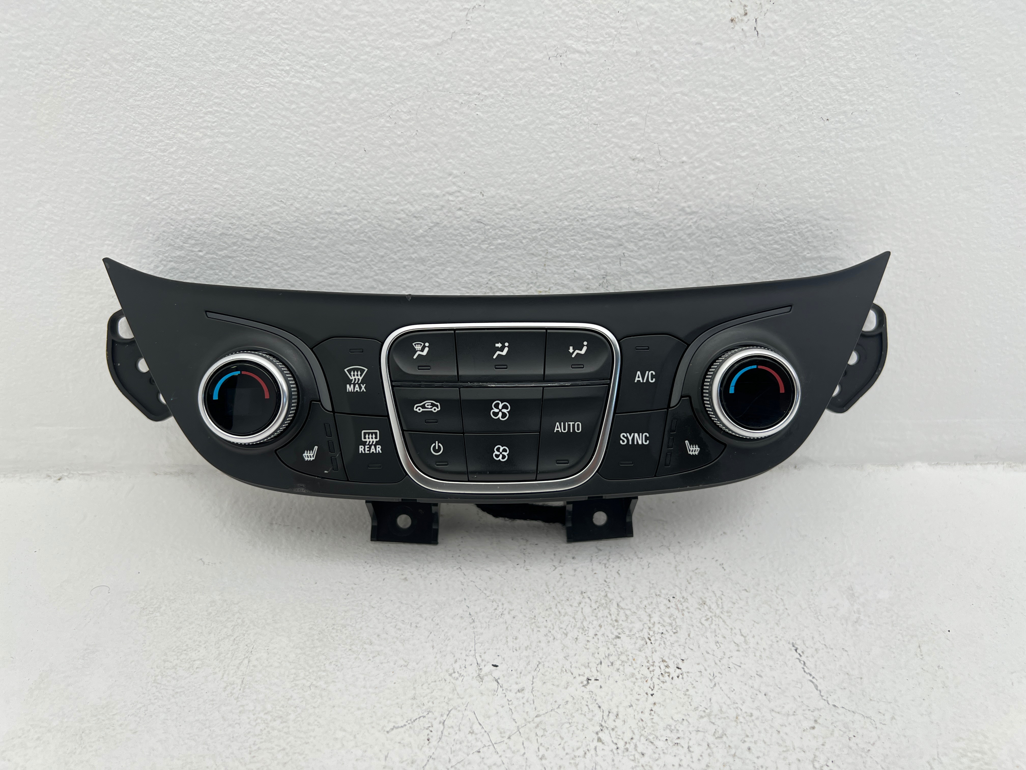 Chevrolet Equinox 2020 - 2025 Control de Clima Usado Original