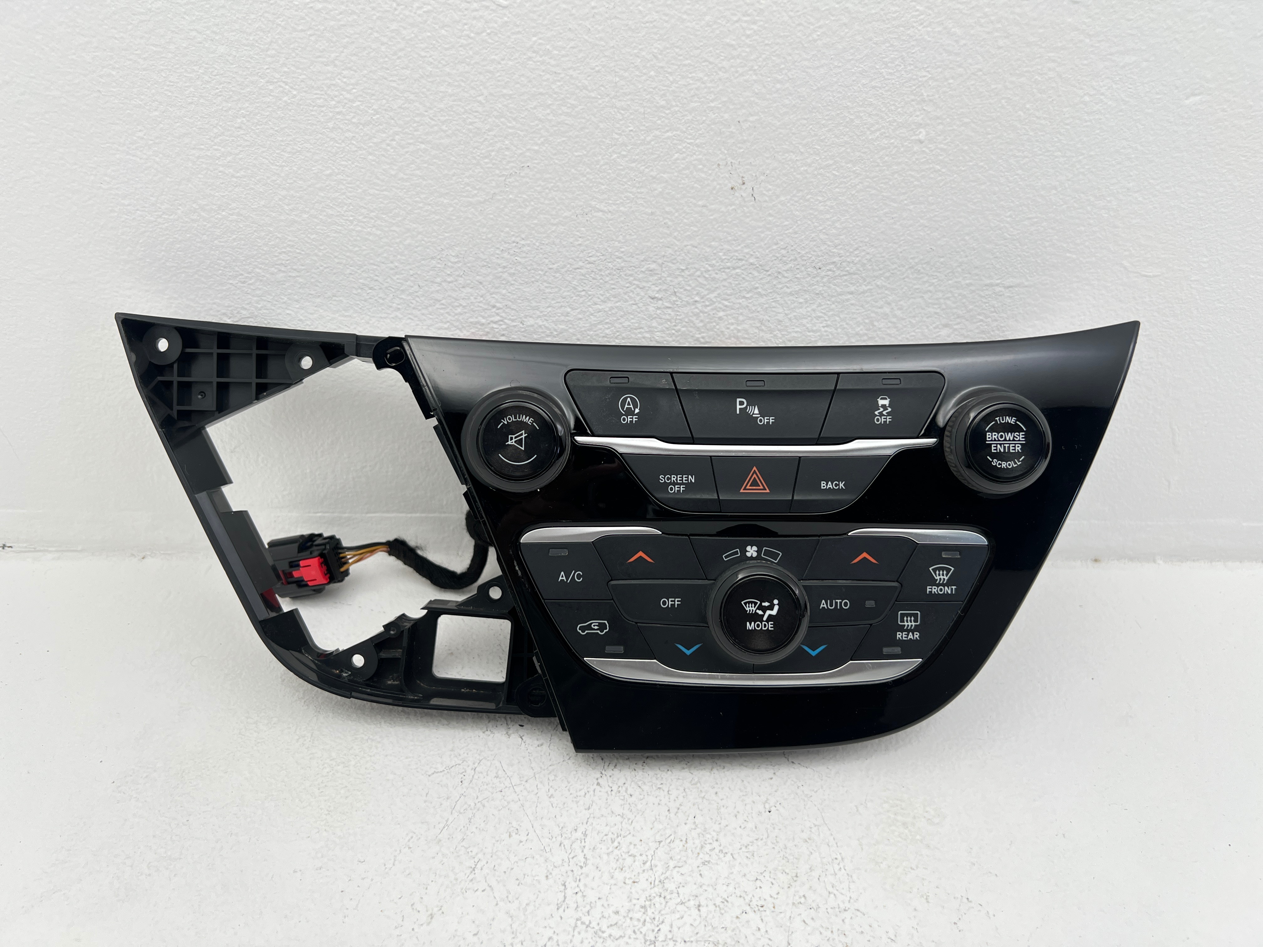 Chrysler Pacifica 2017 - 2020 Control de Clima Usado Original