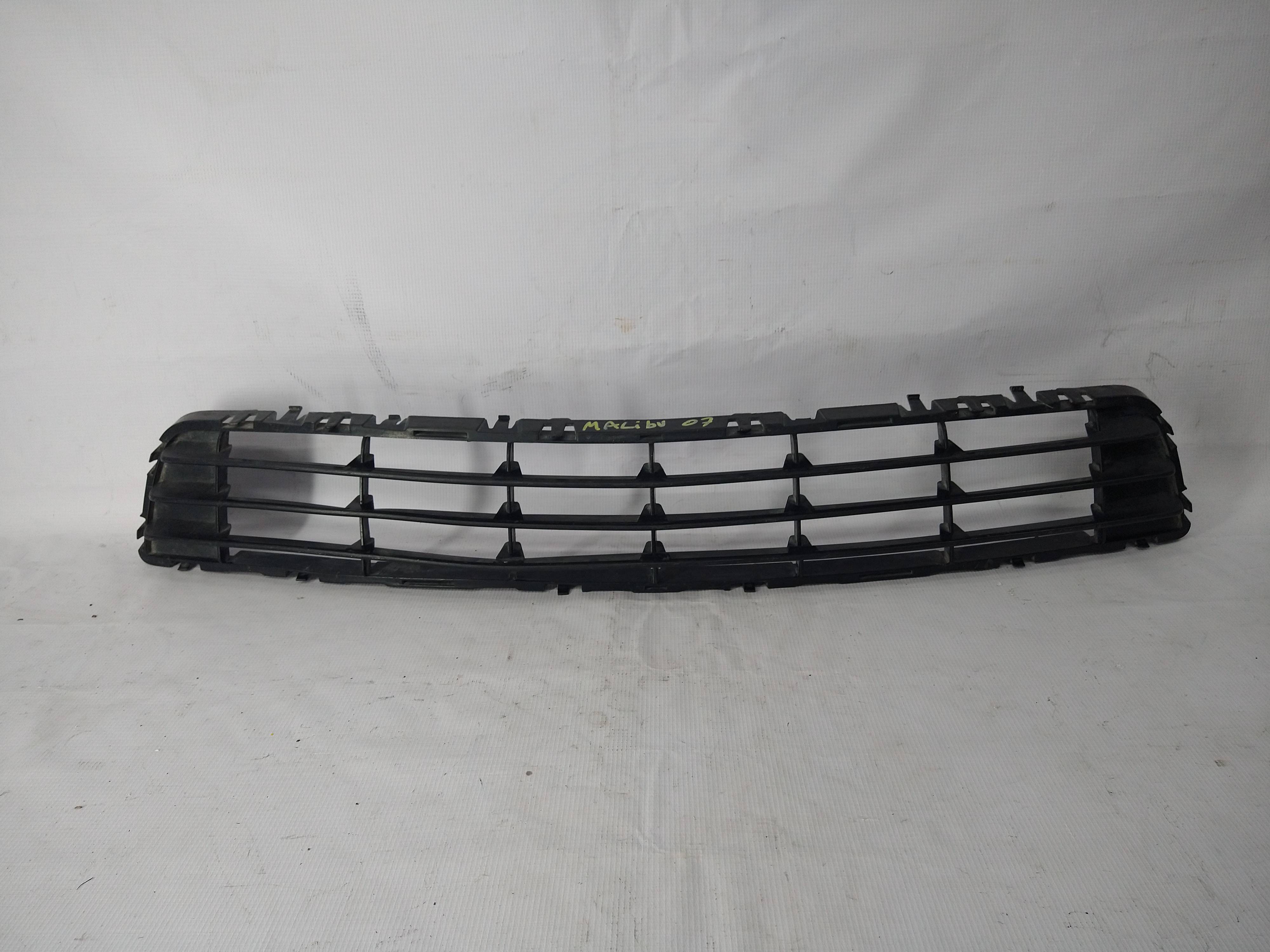 Chevrolet Malibu 2006 - 2007 Rejilla Delantera Usado Original