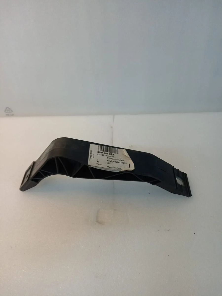 Soporte Inferior De Radiador Audi Q3 2015/2018.