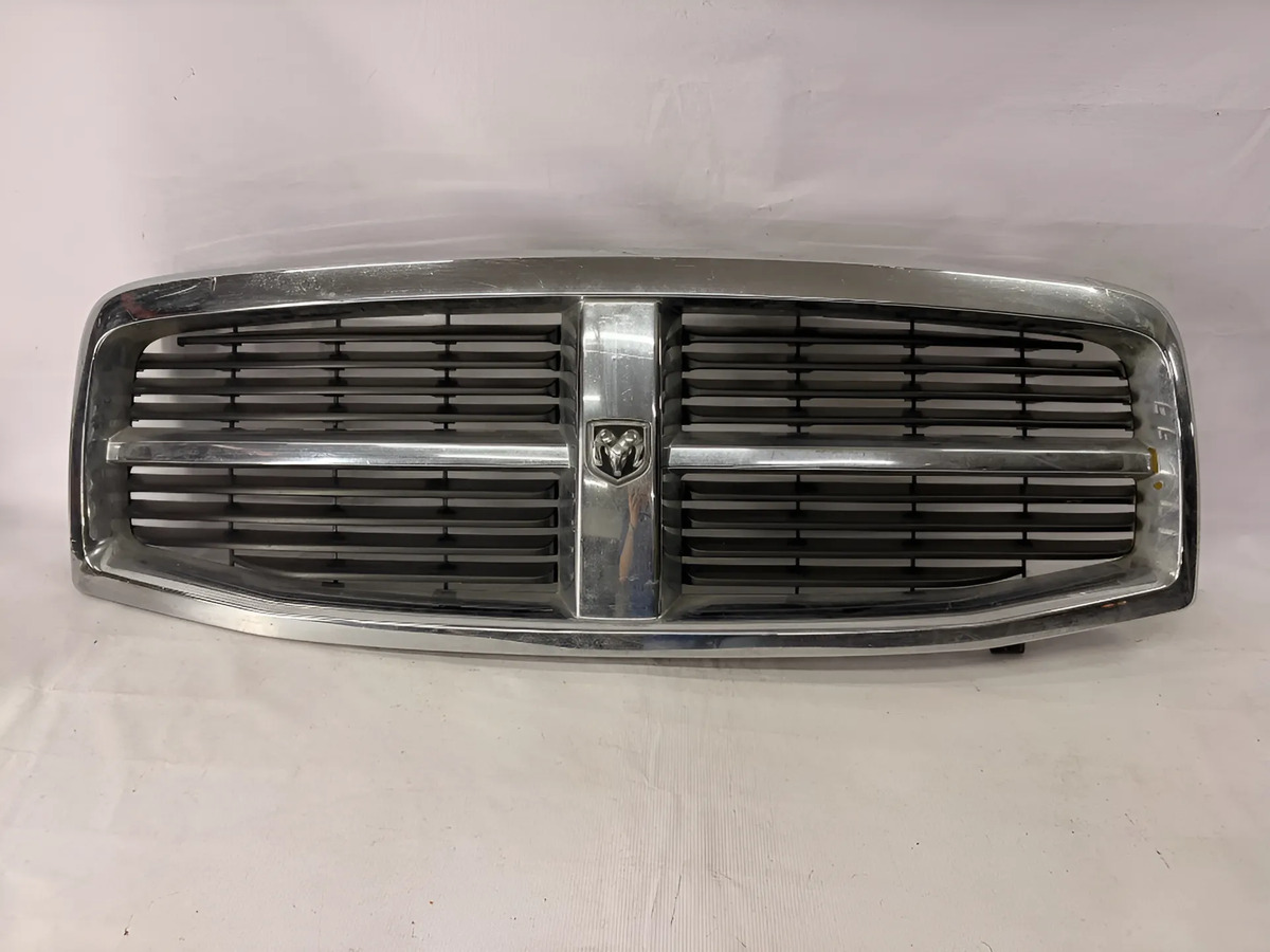 Dodge Durango 2004 - 2006 Parrilla Delantera Usado Original - vista 1