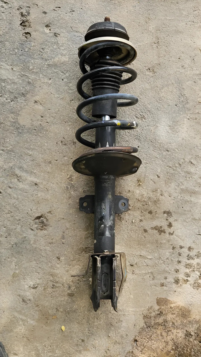 Renault Duster 2012-2016 Amortiguador Delantero Derecho