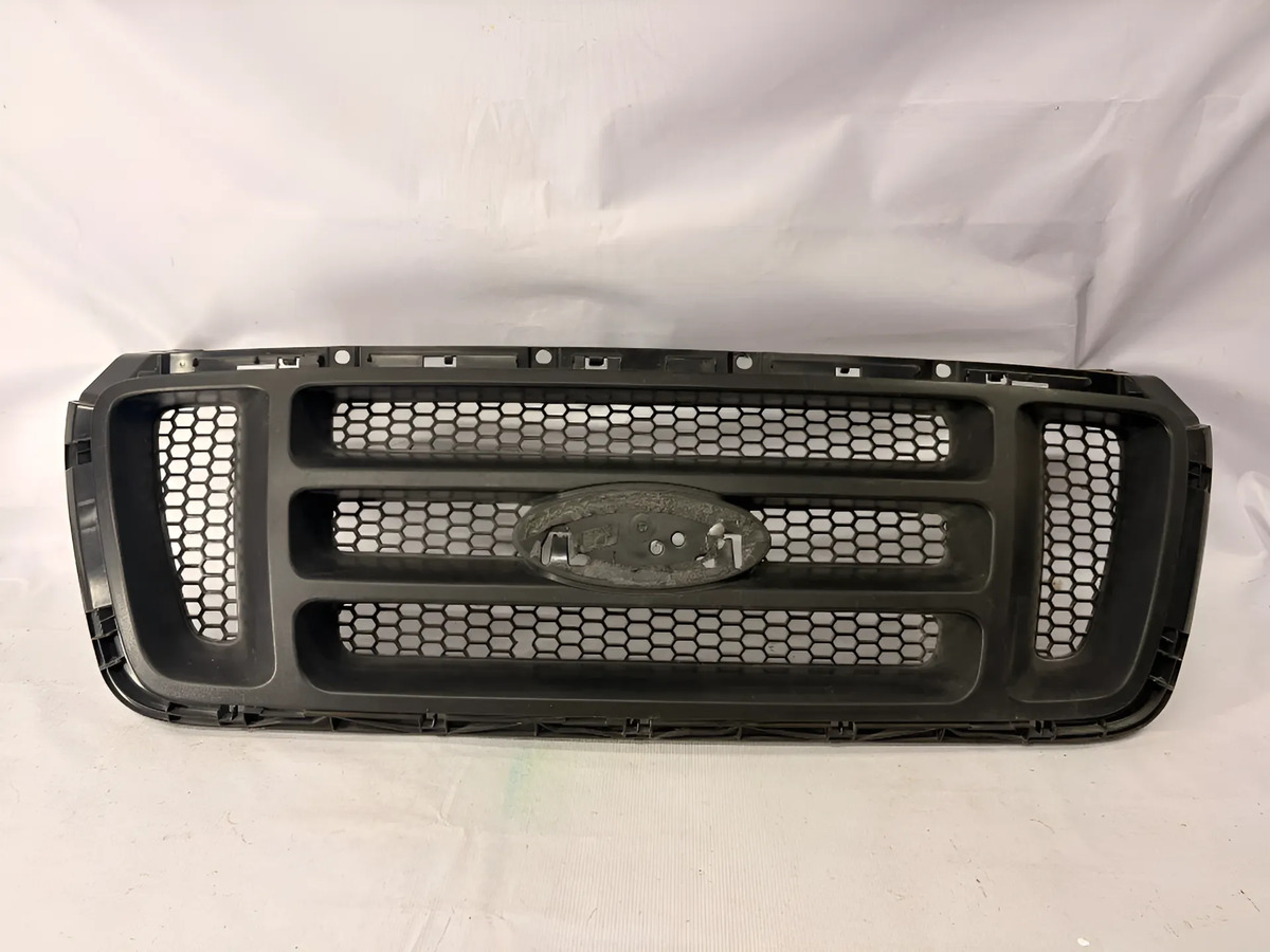 Ford Lobo 2004 - 2008 Parrilla Delantera Usado Generico