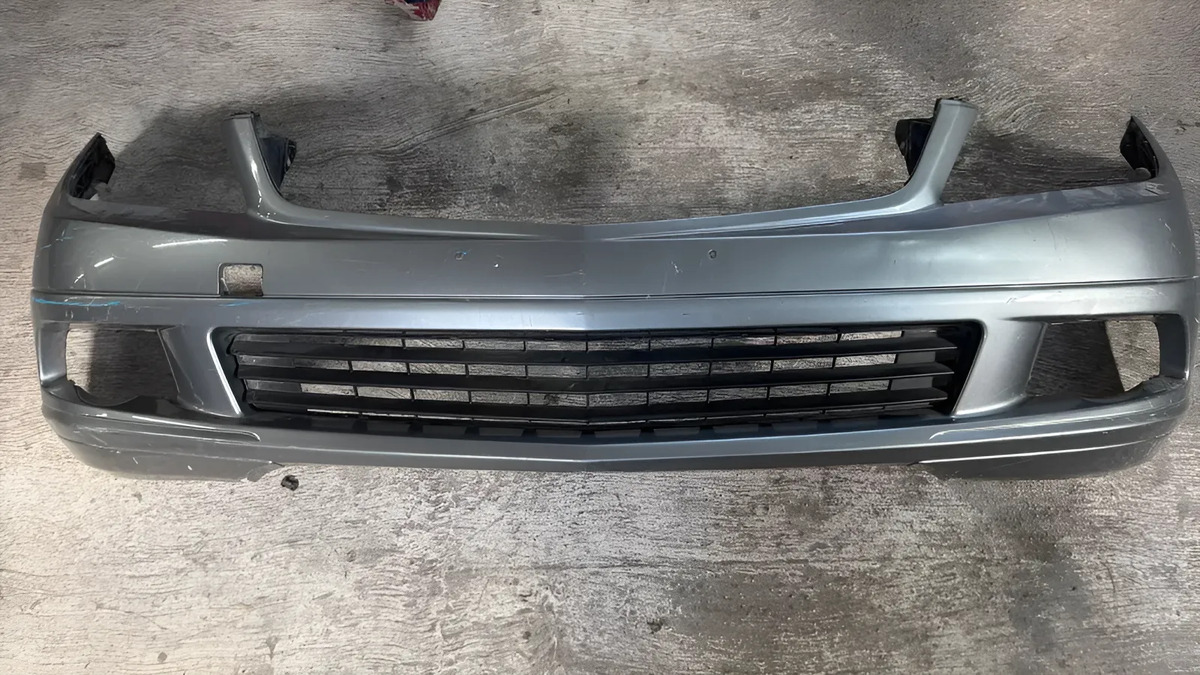 Fascia Delantera Mercedes Benz Clase C 2008-2011 Usado Orig. Gris