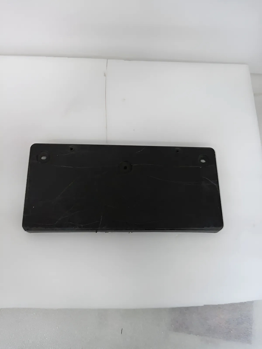 Porta Placa Delantera Hyundai Tucson 2019/2021. Negro