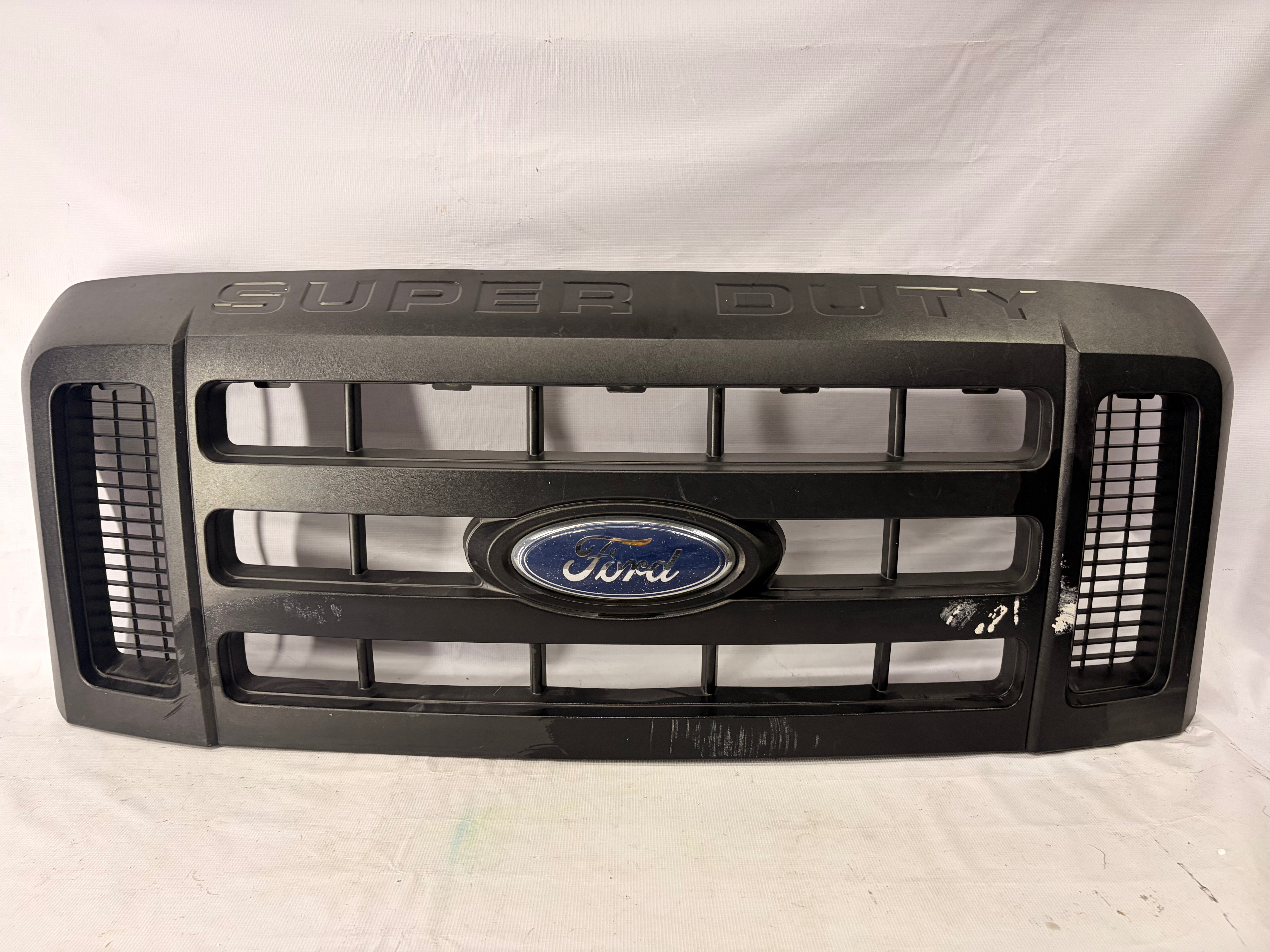 Ford F-350 super duty 2008 - 2010 Parrilla Delantera Usado Original