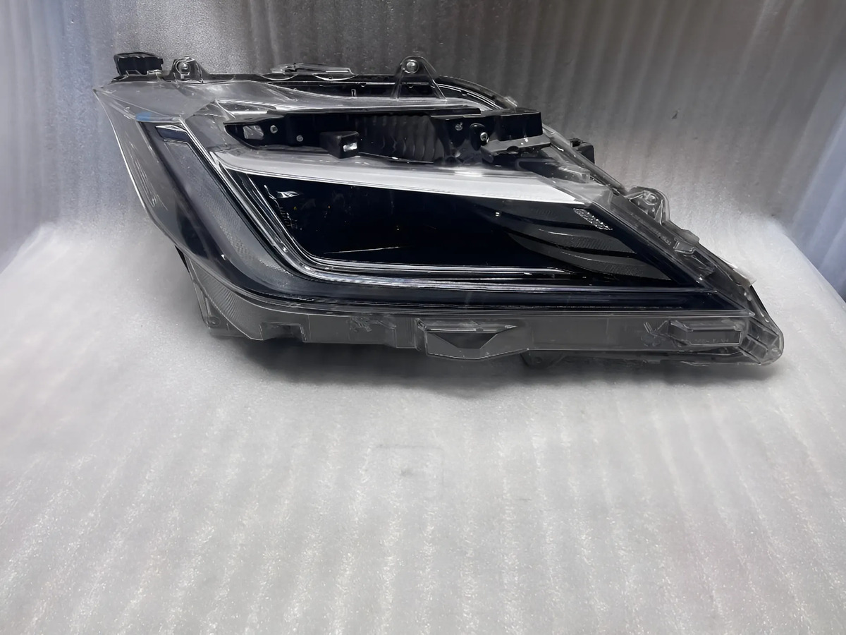 Toyota Yaris 2023 - 2025 Faro Derecho Usado Original