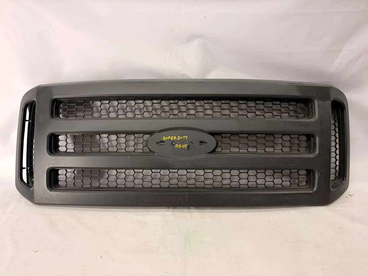 Ford F-350 super duty 2005 - 2007 Parrilla Delantera Usado Generico
