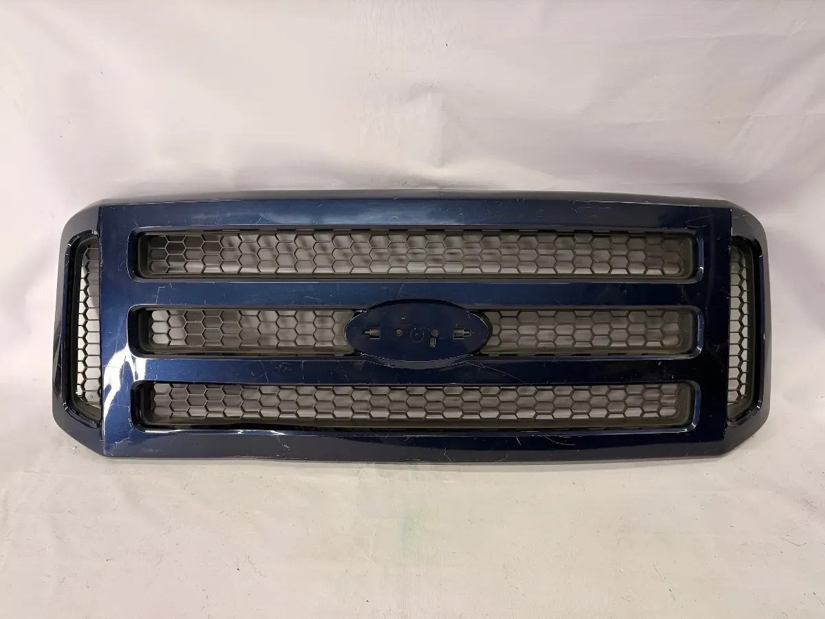 Ford F-350 super duty 2005 - 2007 Parrilla Delantera Usado Original