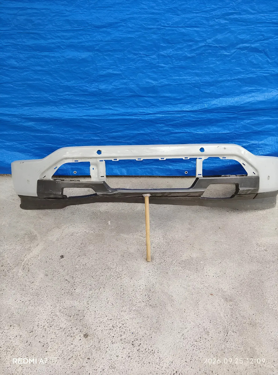 Defensa Delantera Ford Lobo Lightning 2026 Gris
