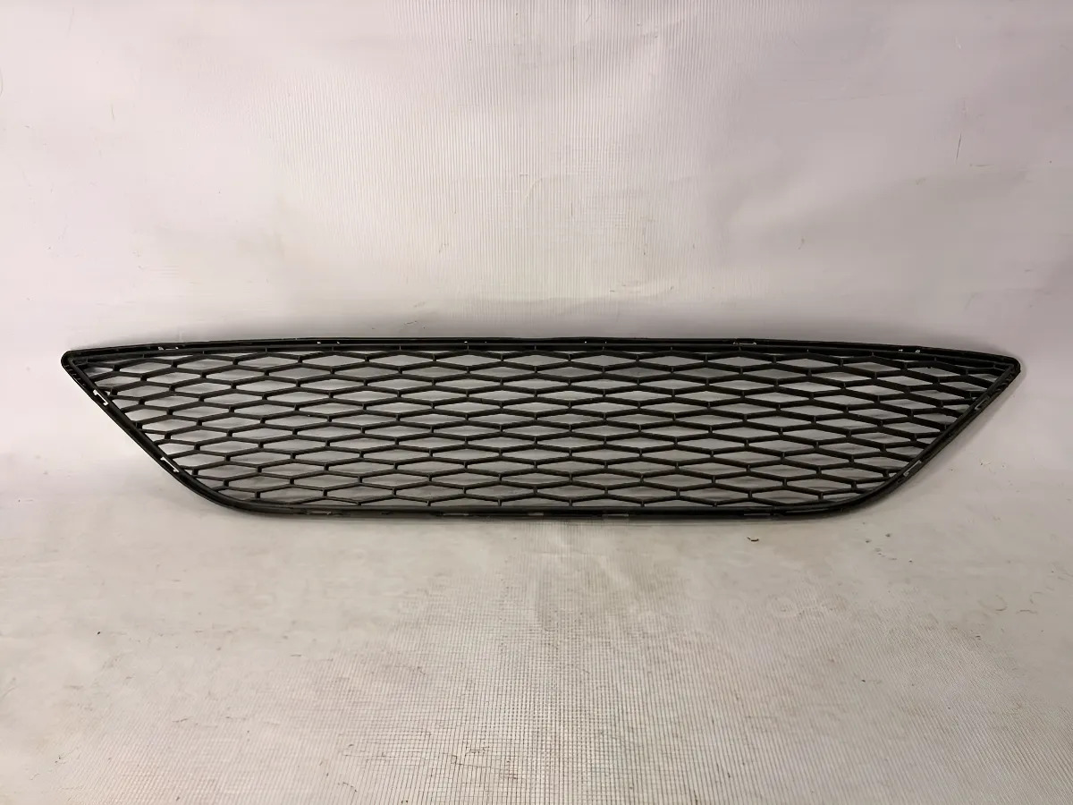 Seat Ibiza 2009 - 2012 Rejilla Delantera Usado Original