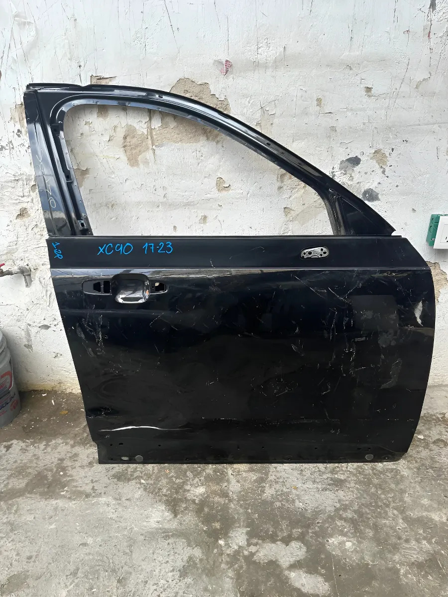Volvo Xc90 2017 - 2023 Puerta Delantera Derecho Usado Original