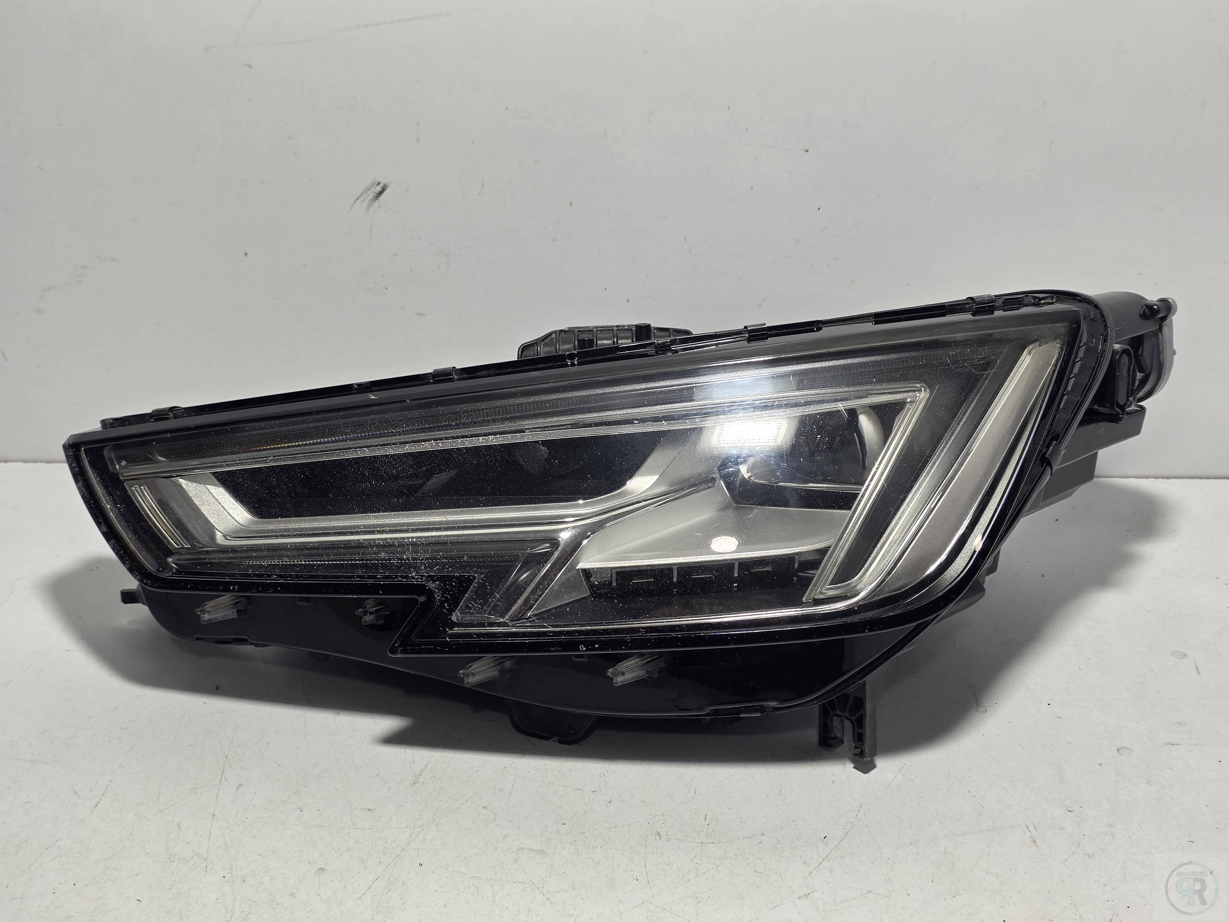 Audi A4 2017 - 2019 Faro Izquierdo Usado Original