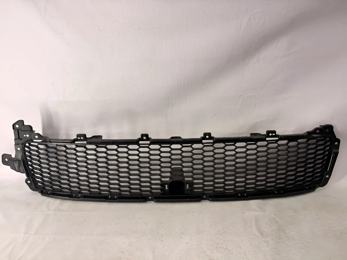 Mitsubishi Outlander 2010 - 2013 Parrilla Delantera Usado Original