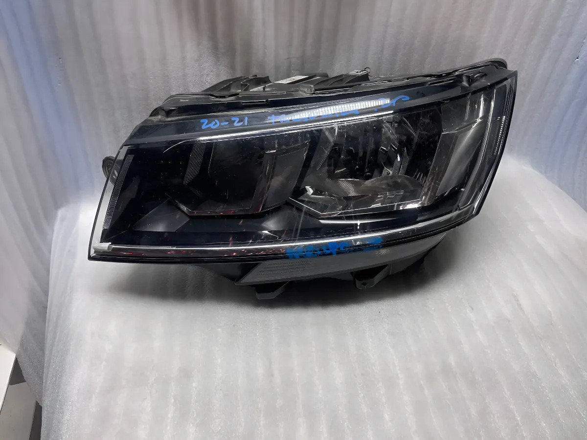 Volkswagen Transporter 2021 - 2024 Faro Izquierdo Usado Original