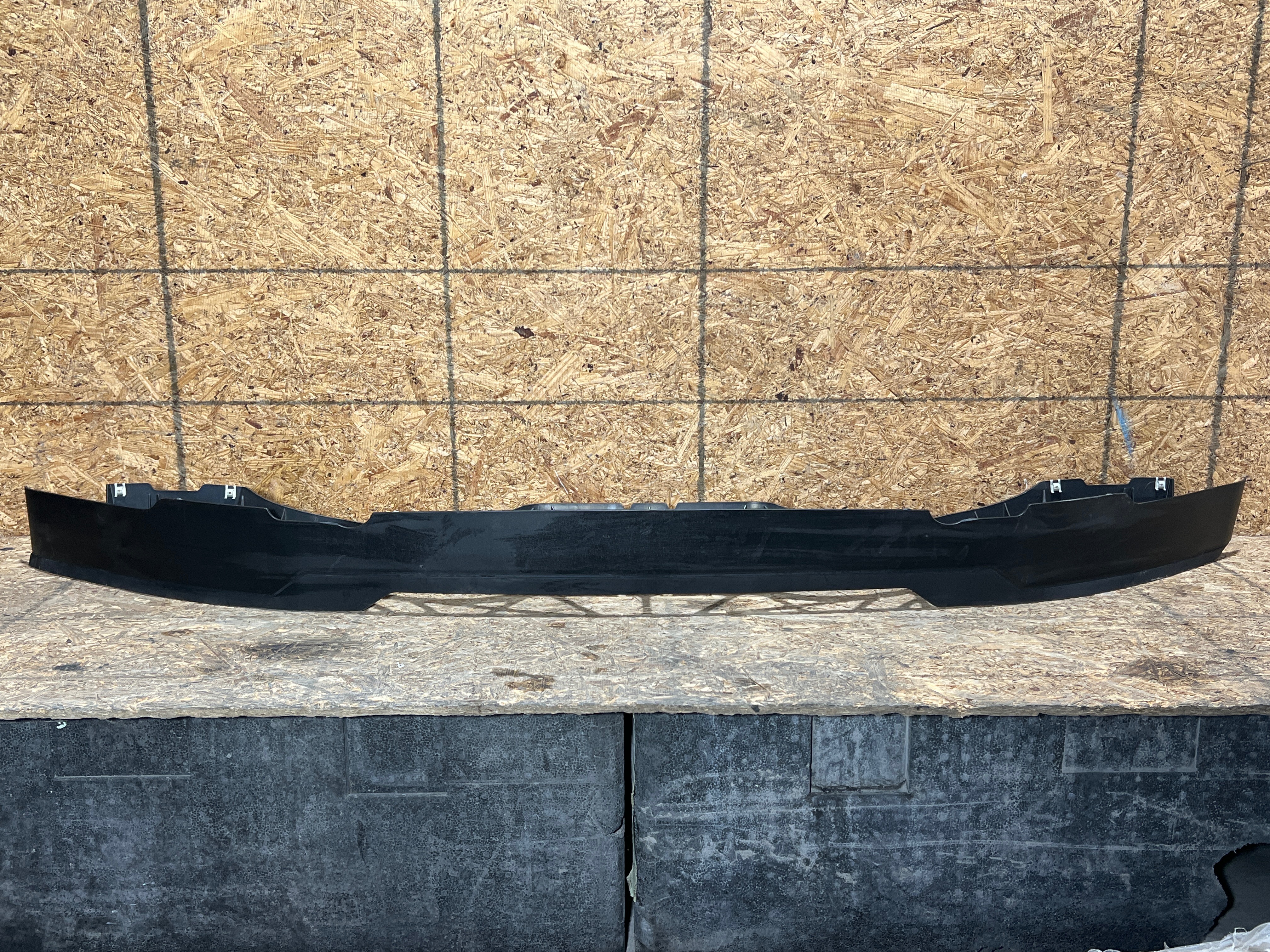 Ford Lobo 2021 - 2023 Spoiler Delantera Usado Original