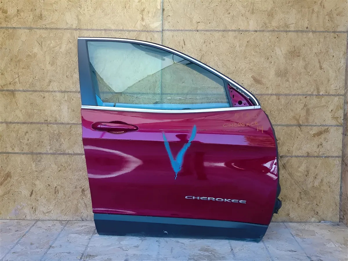 Puerta Delantero(a) Derecho(a) Electrica Jeep Cherokee 2014