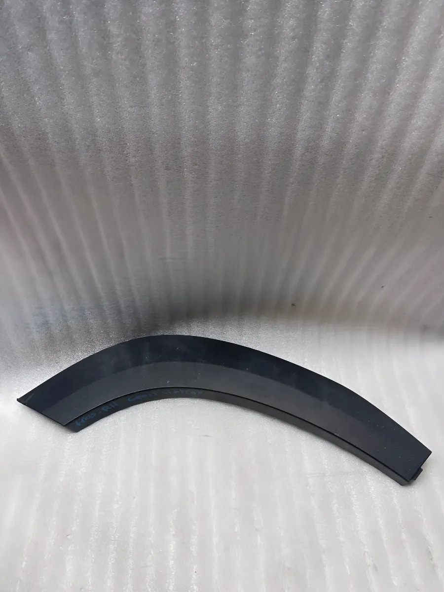 Geely Cityray 2025 - 2026 Moldura Trasera Derecho Usado Original