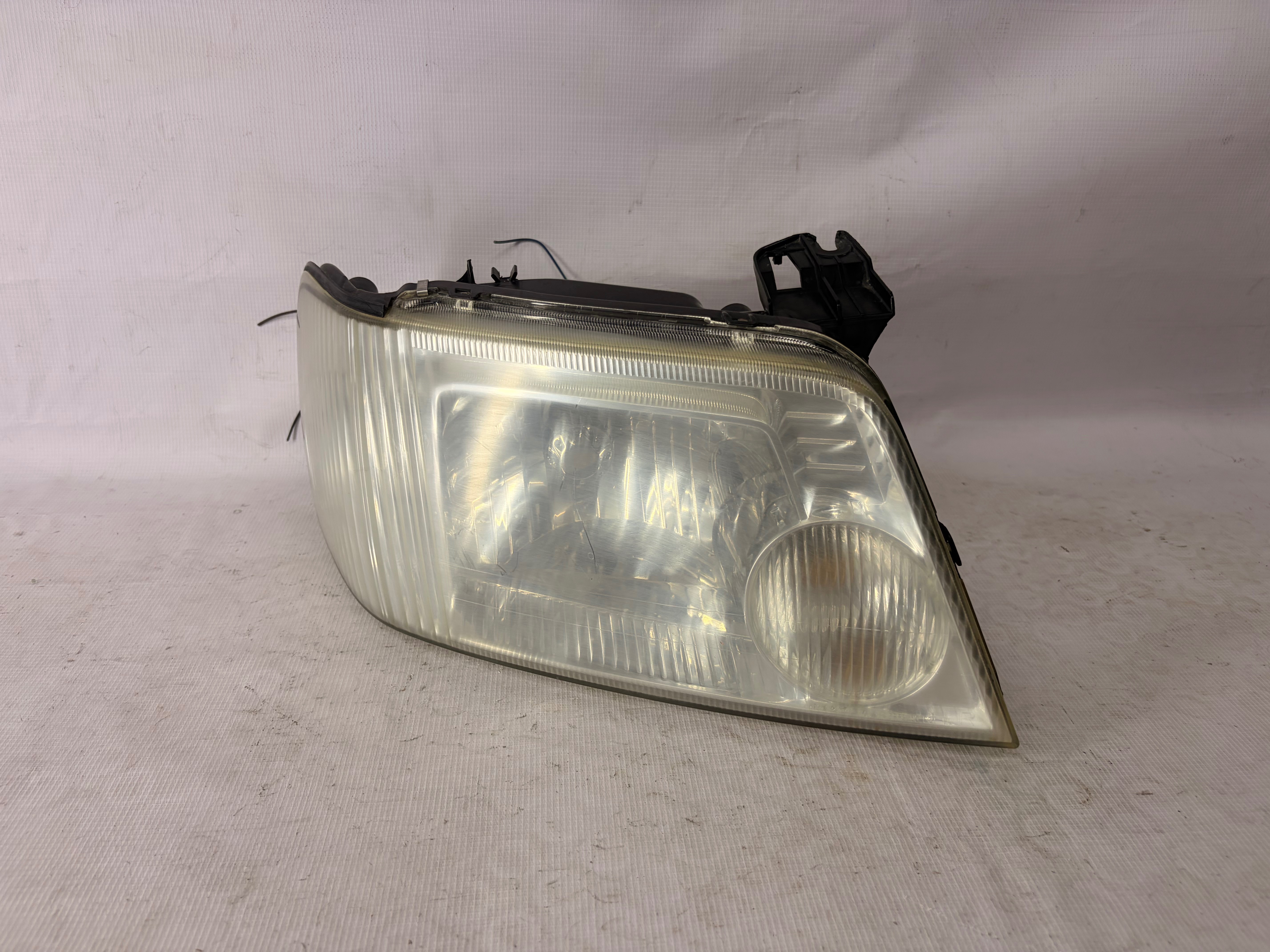 Mercury Mariner 2005 - 2007 Faro Derecho Usado Original